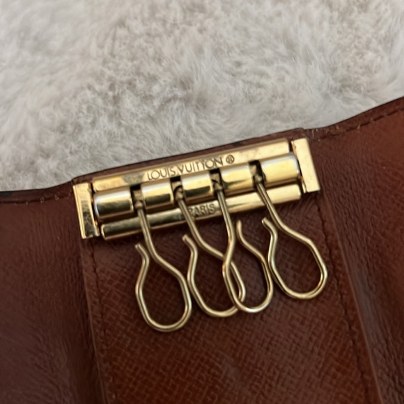 Vintage Louis Vuitton 4 key case - Picture 4 of 8